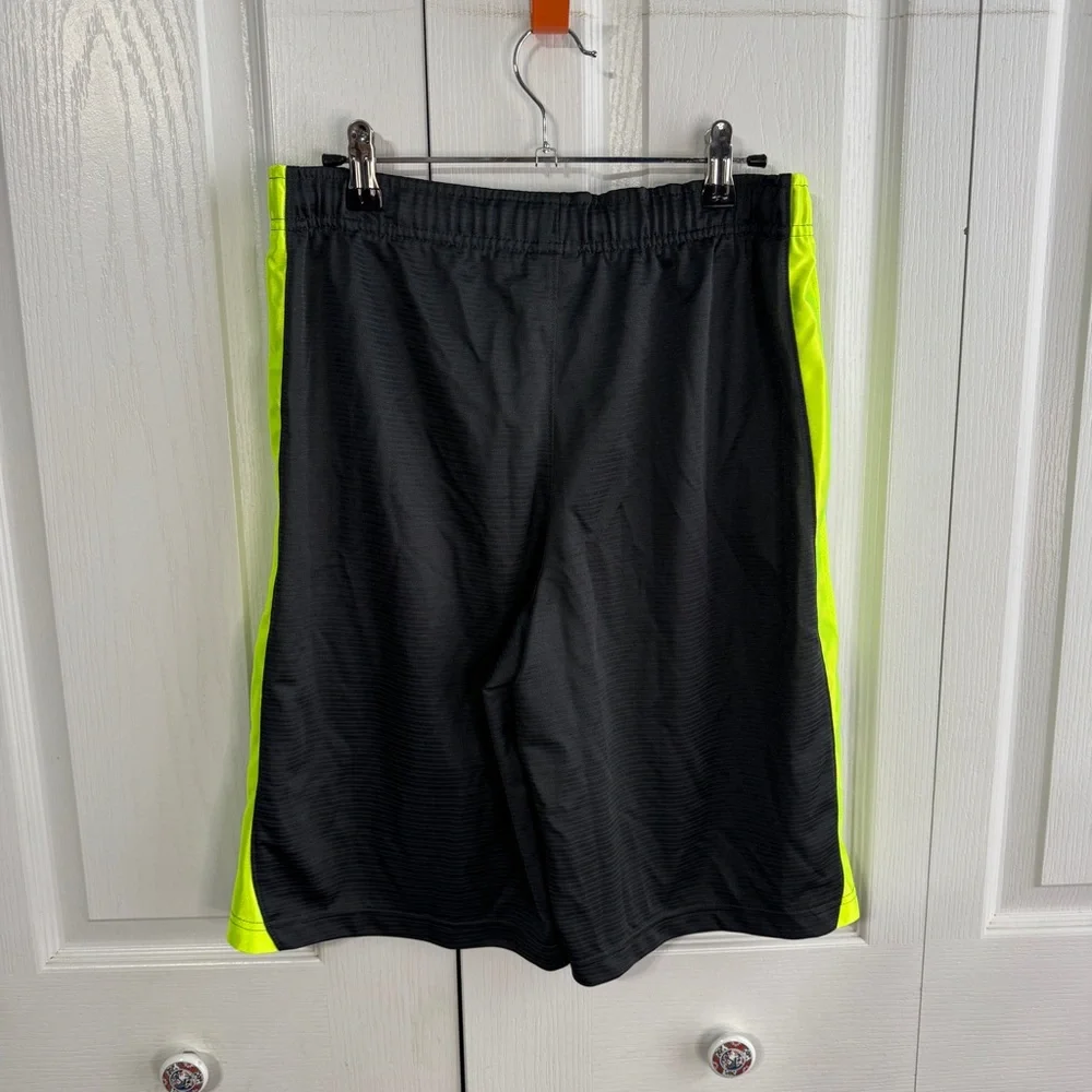 Nike layup 2.0 black volt basketball shorts‎ size large